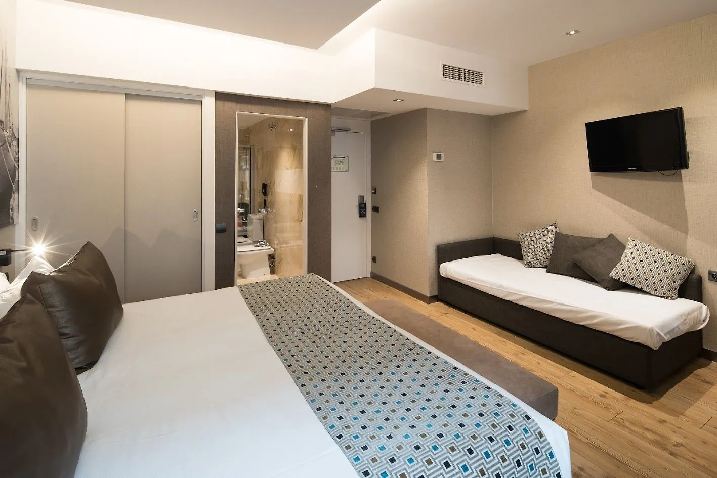 Catalonia Born Otel Barselona